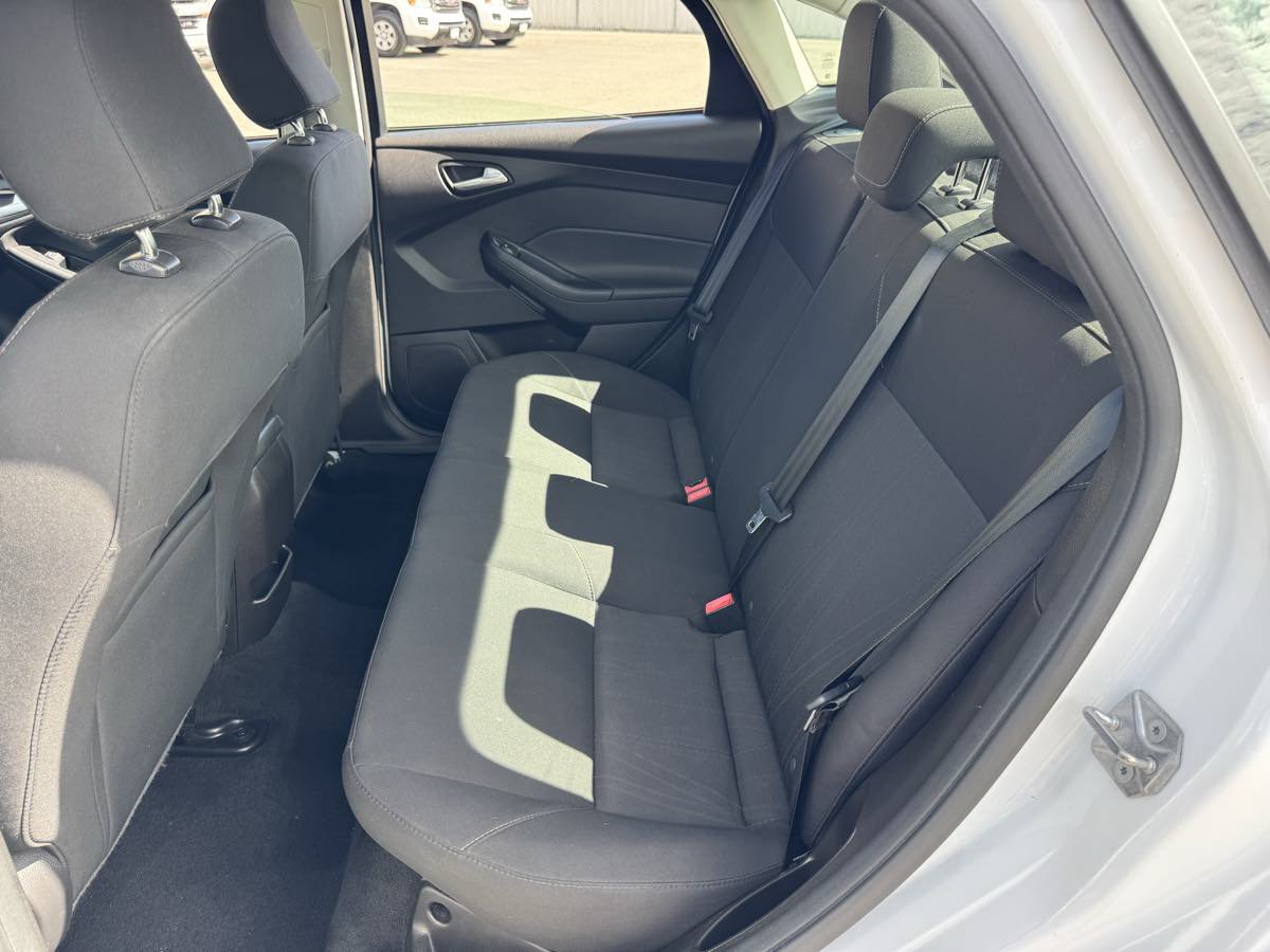 Used 2017 Ford Focus SE FWD image 17