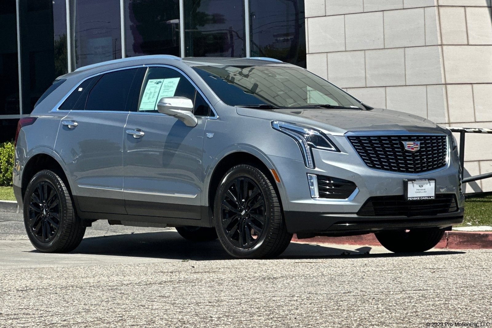 Used 2024 Cadillac XT5 Luxury FWD image 1