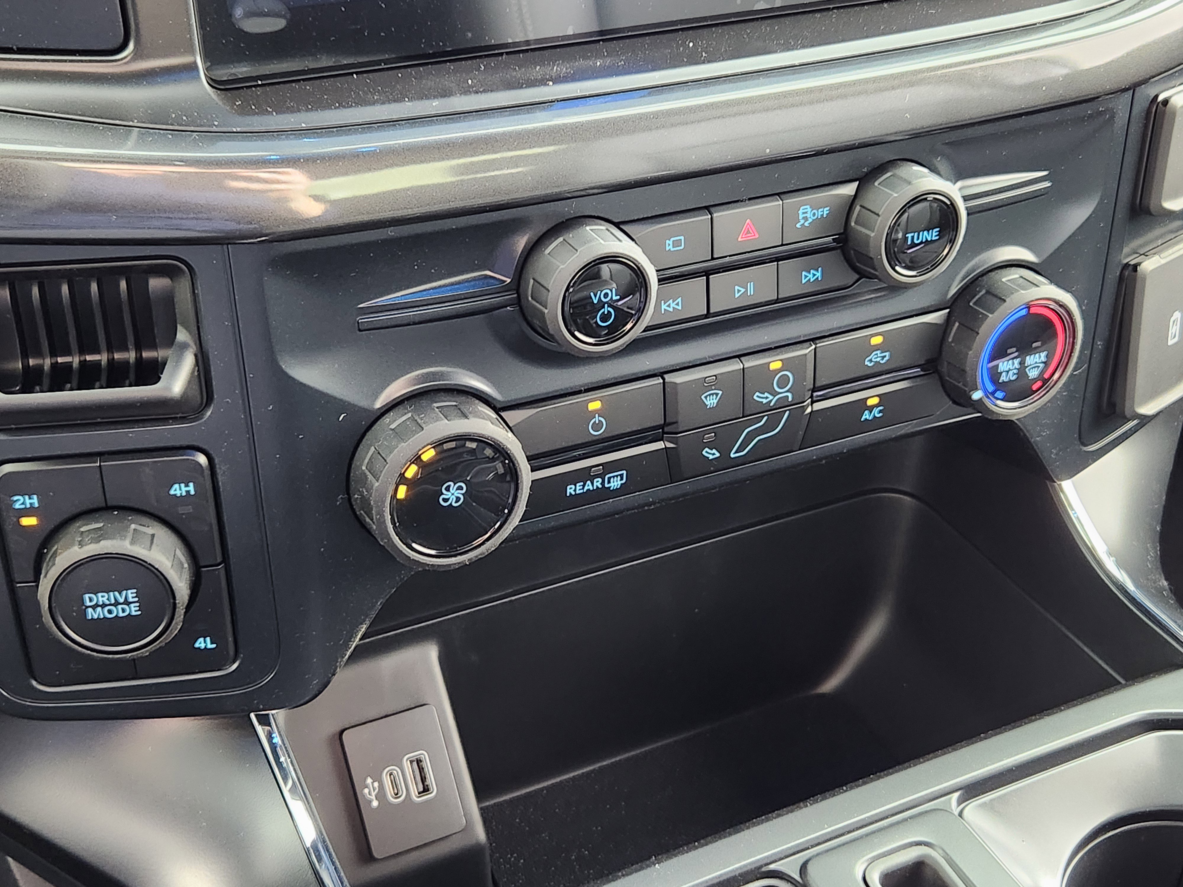 New 2026 Ford F150 STX w/ Equipment Group 200A AWD/4WD image 25