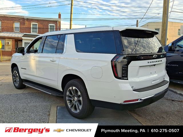 New 2026 Chevrolet Suburban LT w/ Comfort Package image 4