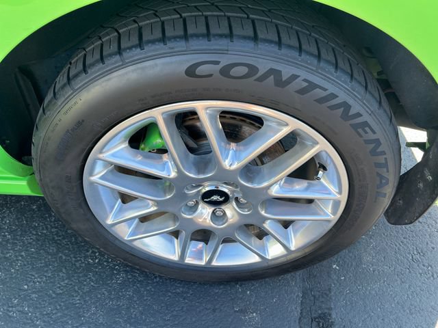 Used 2014 Ford Mustang GT Premium RWD image 23