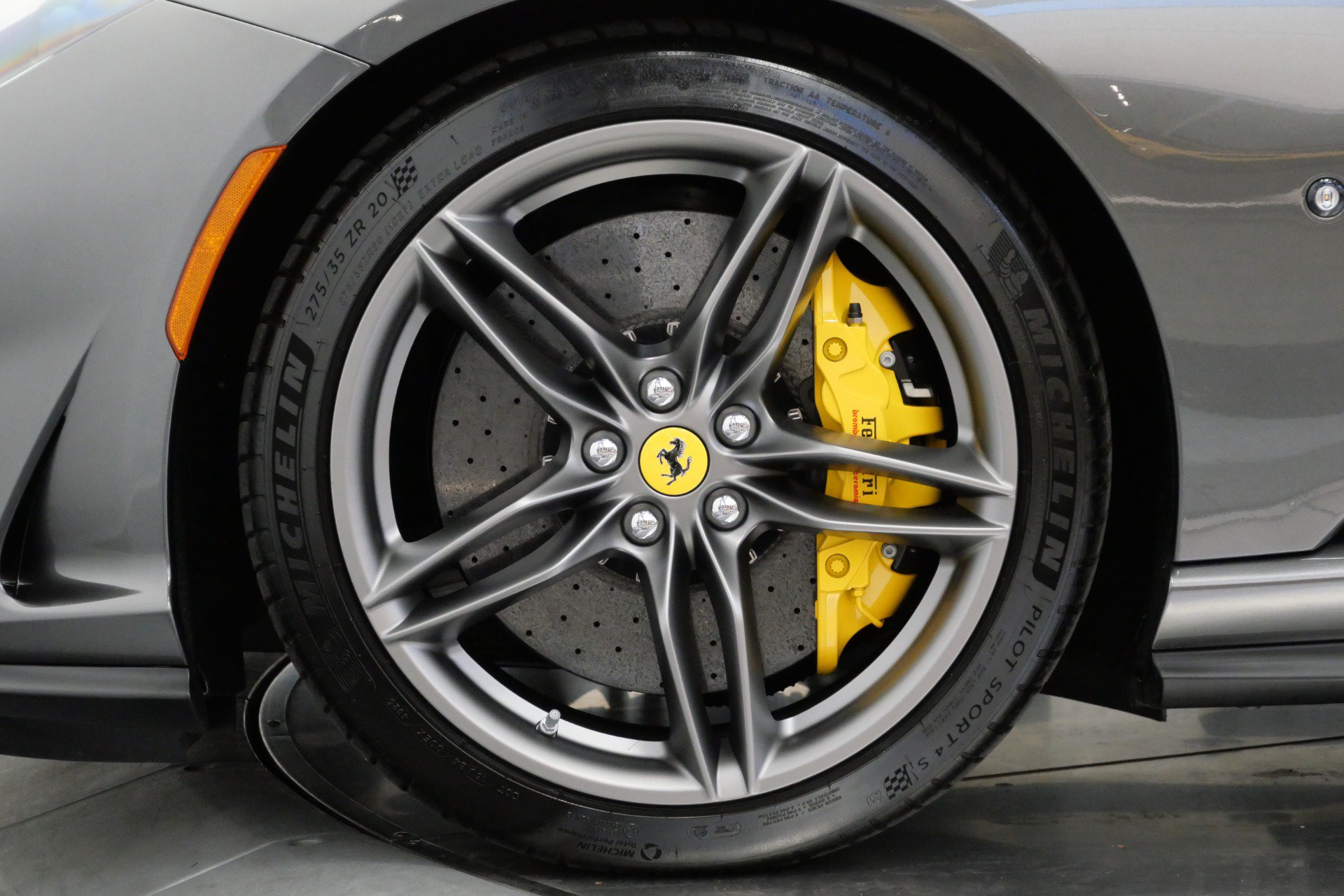 Used 2021 Ferrari 812 GTS RWD image 9