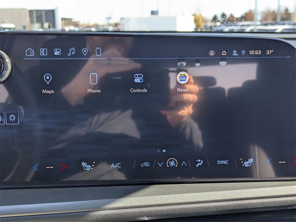 New 2026 Chevrolet Traverse LT w/ LPO, Floor Liner Package image 21