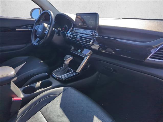 Used 2022 Kia Seltos EX image 19