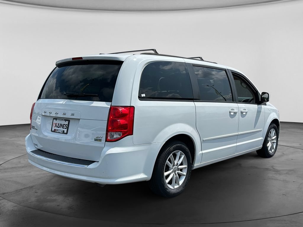 Used 2016 Dodge Grand Caravan SXT FWD image 9