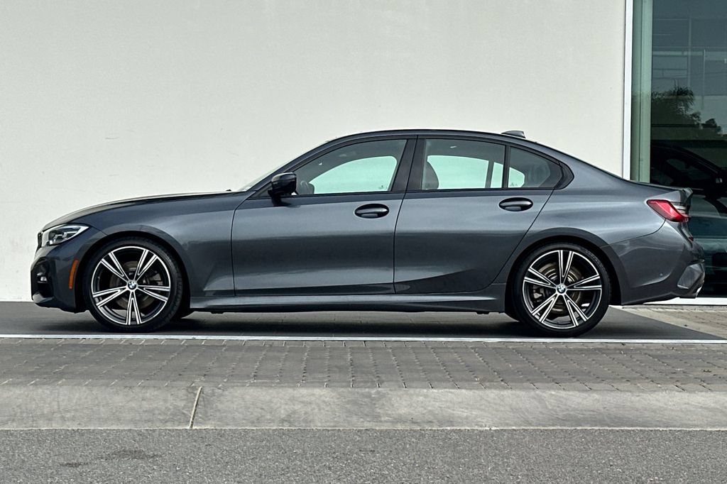 Used 2021 BMW 330i Sedan w/ M Sport Package RWD image 6