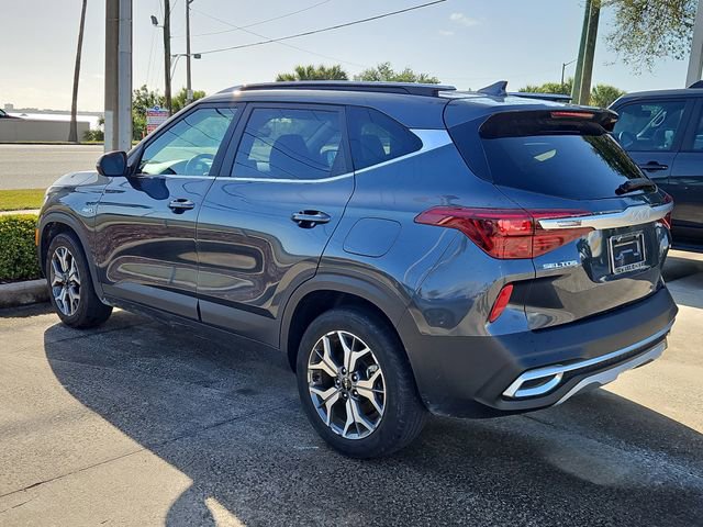 Used 2022 Kia Seltos EX AWD/4WD image 3
