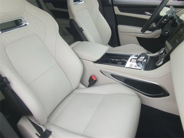 New 2025 Jaguar F-PACE R-Dynamic S image 5