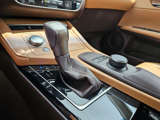 Used 2017 Lexus ES 350 w/ Premium Package FWD image 10