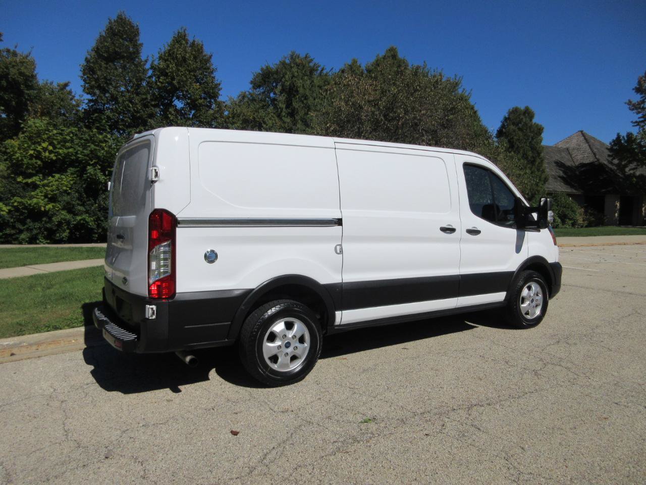 Used 2020 Ford Transit 250 Low Roof RWD image 7