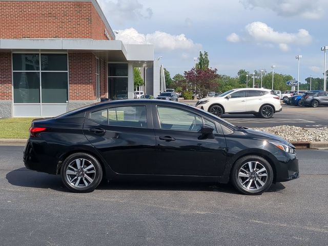 Used 2023 Nissan Versa SV FWD image 2