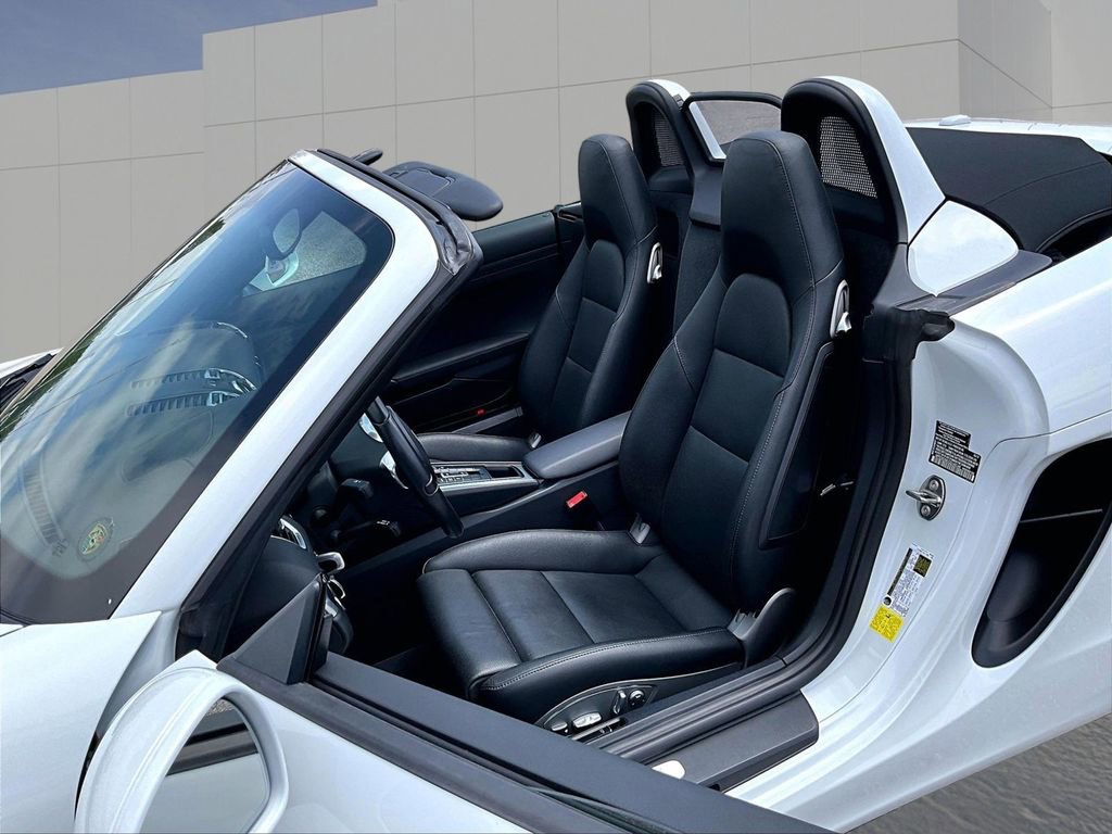 Used 2016 Porsche Boxster S RWD image 5