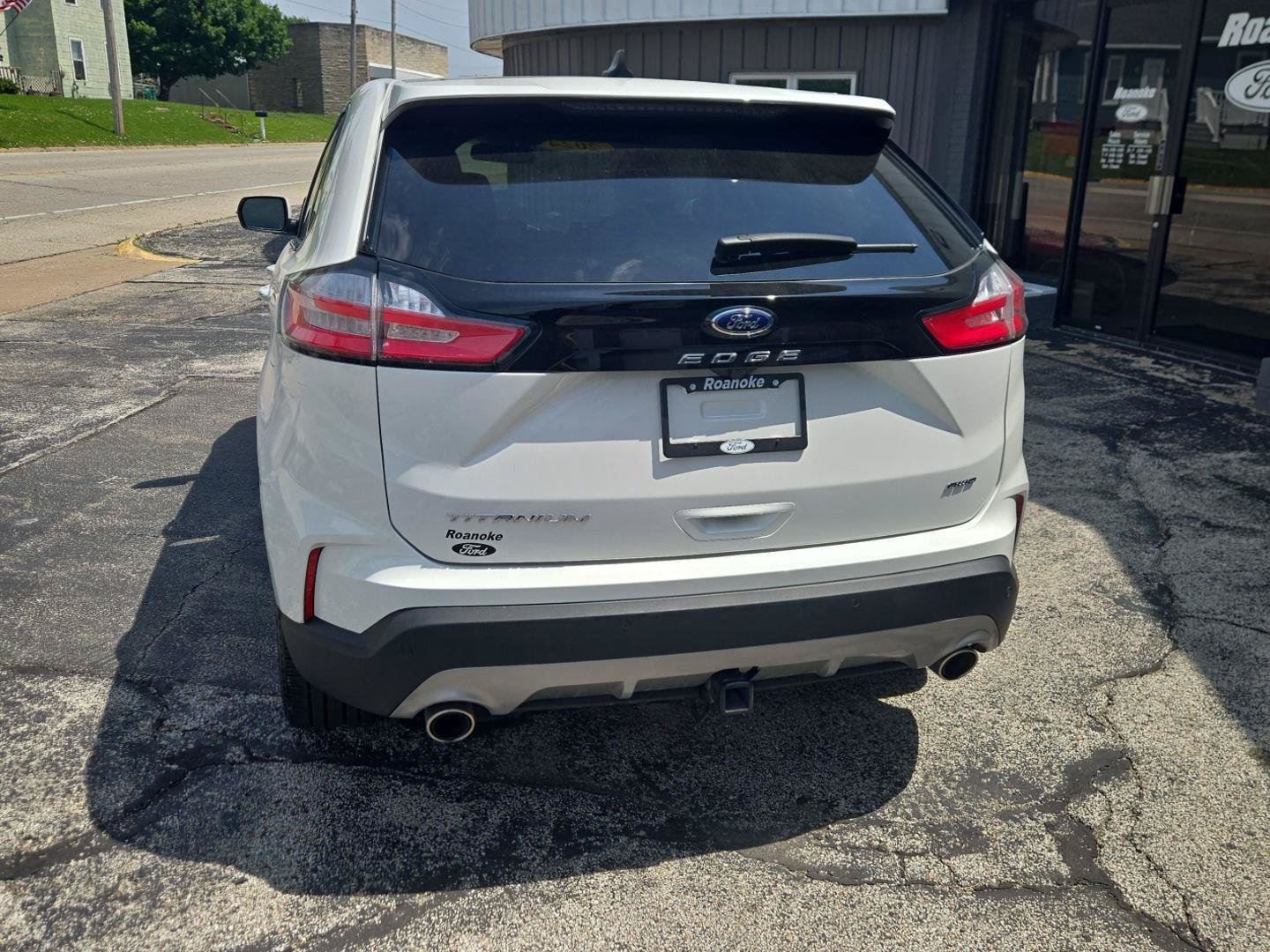 Used 2024 Ford Edge Titanium w/ Equipment Group 301A AWD/4WD image 10