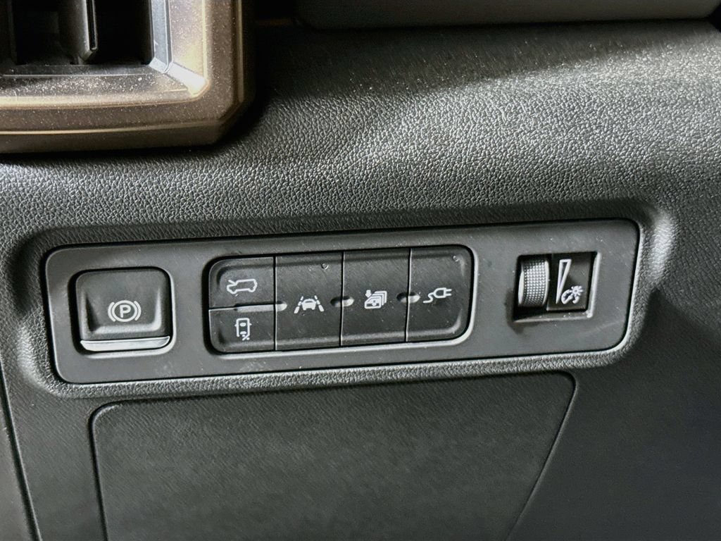 Used 2024 GMC Hummer EV 3X w/ LPO, Sport Package AWD/4WD image 10