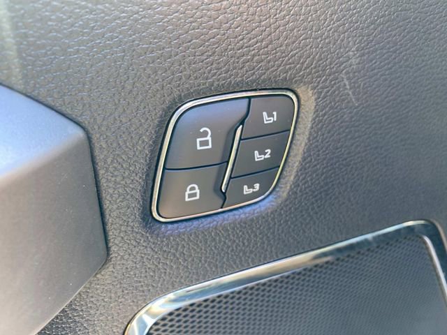 Used 2022 Ford F250 Lariat w/ Lariat Value Package AWD/4WD image 14
