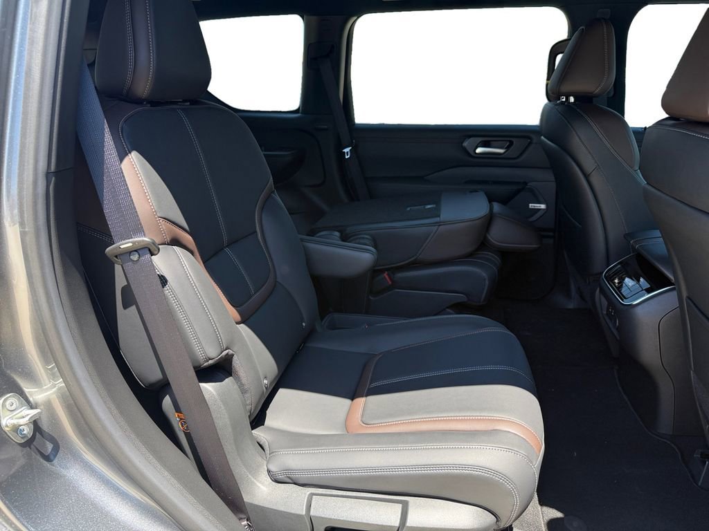 New 2026 Nissan Armada SL w/ Captain's Chari Seat Package AWD/4WD image 17
