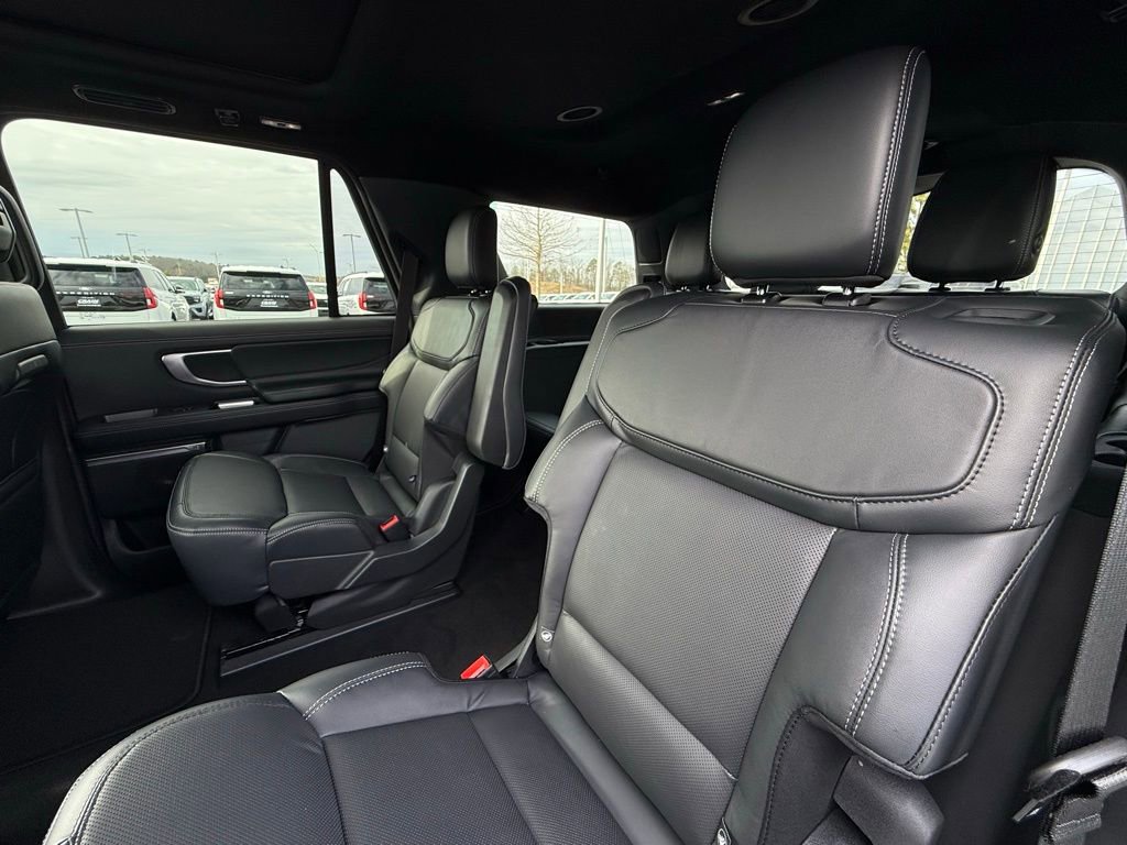 New 2026 Ford Expedition Platinum w/ Stealth Appearance Package image 28