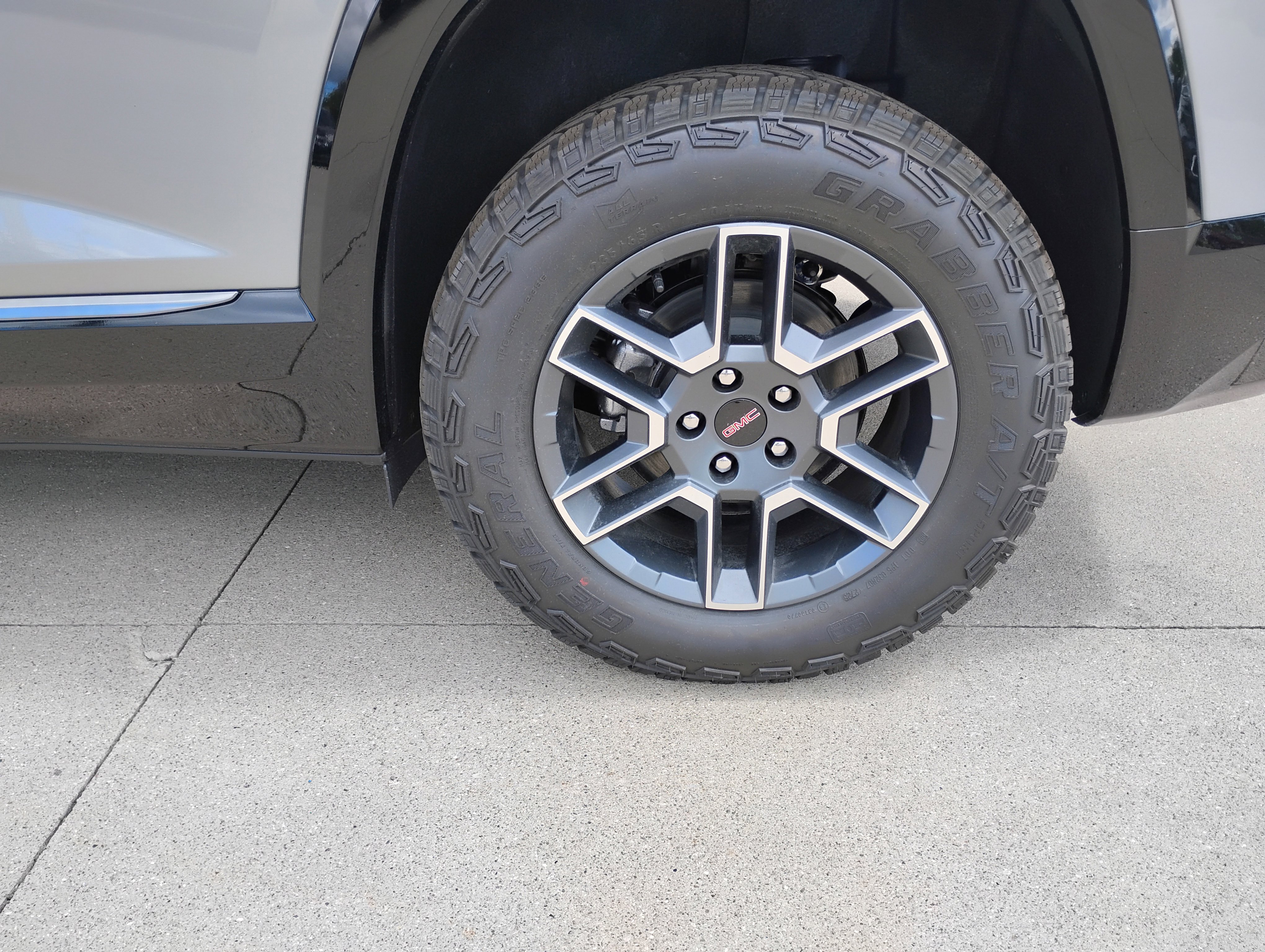 New 2026 GMC Terrain AT4 w/ Convenience Package III image 28