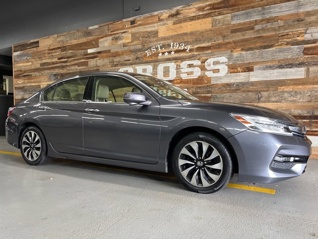 Used 2017 Honda Accord Touring image 46