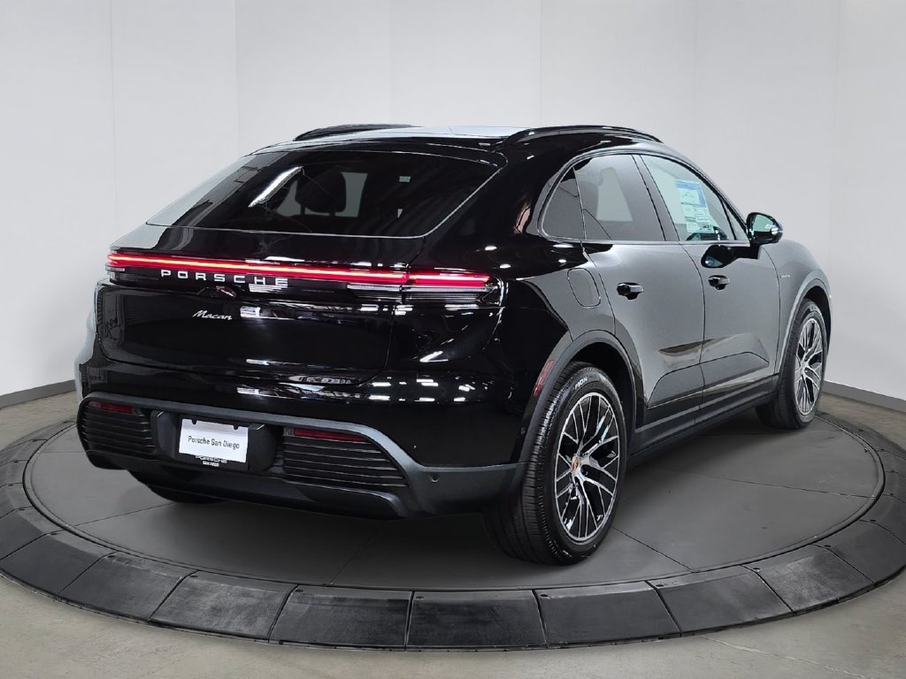 New 2026 Porsche Macan Electric RWD image 7