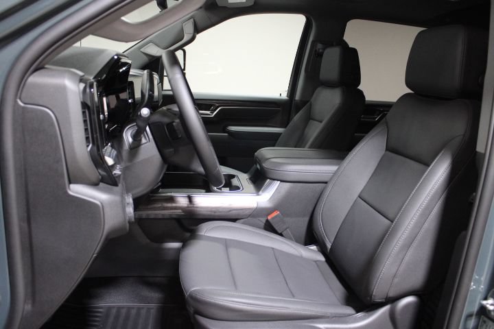 New 2026 Chevrolet Silverado 2500 LTZ w/ LTZ Plus Package AWD/4WD image 19