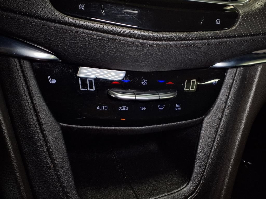 Certified 2023 Cadillac XT5 Luxury FWD image 5
