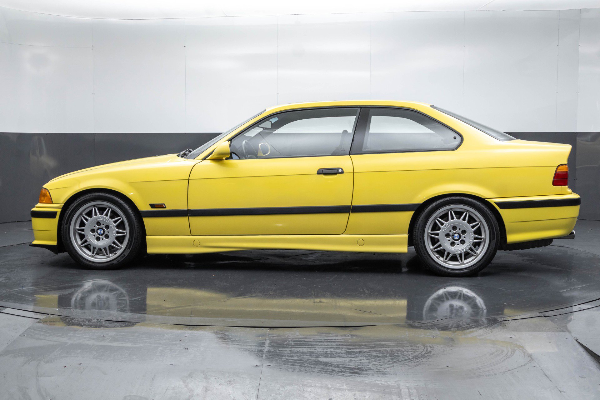 Used 1995 BMW M3 Coupe image 4