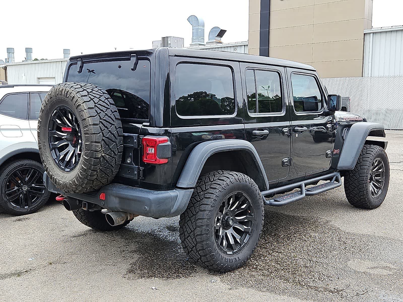 Used 2019 Jeep Wrangler Unlimited Rubicon AWD/4WD image 3