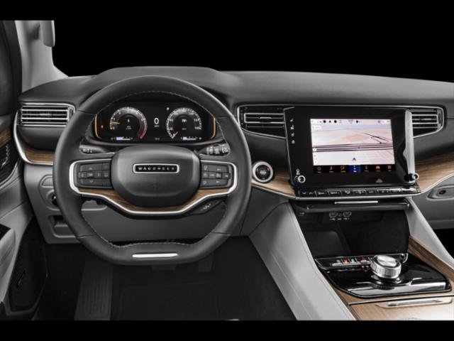 Used 2024 Jeep Wagoneer L Series II RWD image 4