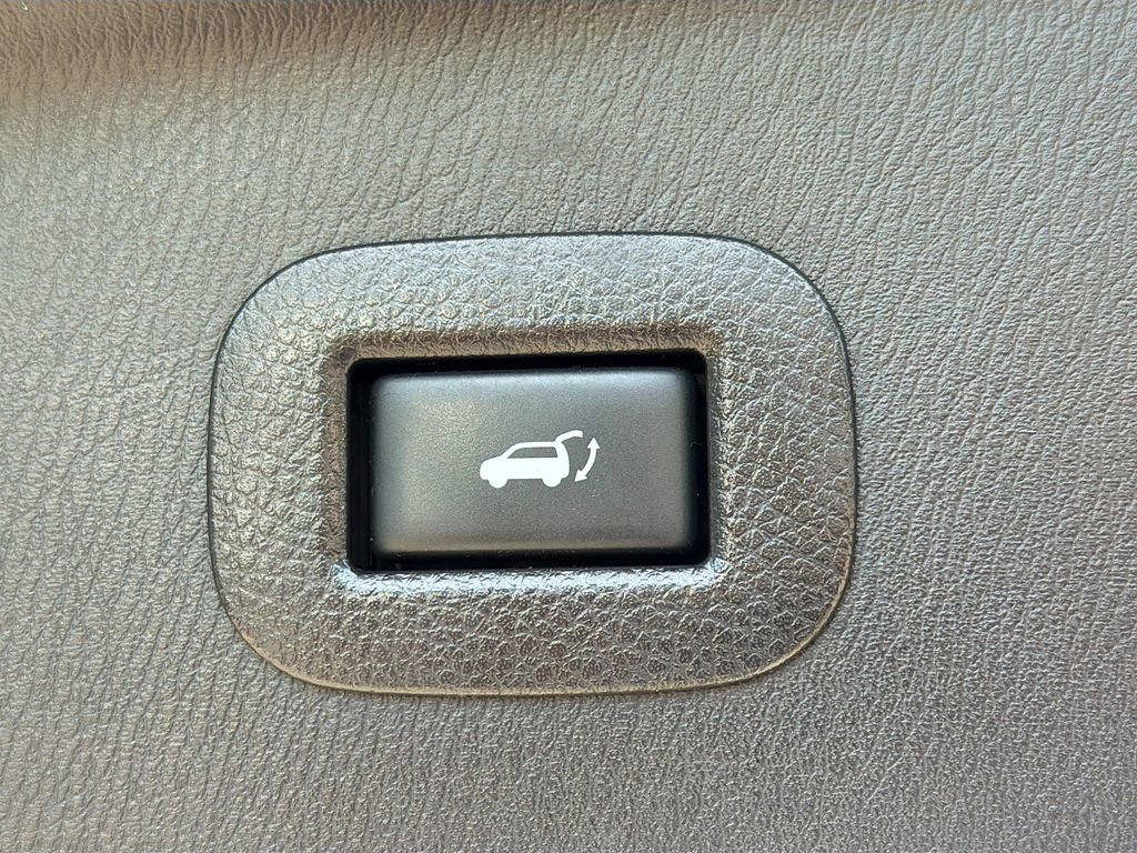 Used 2018 INFINITI QX80 2WD w/ Driver Assistance Package image 13