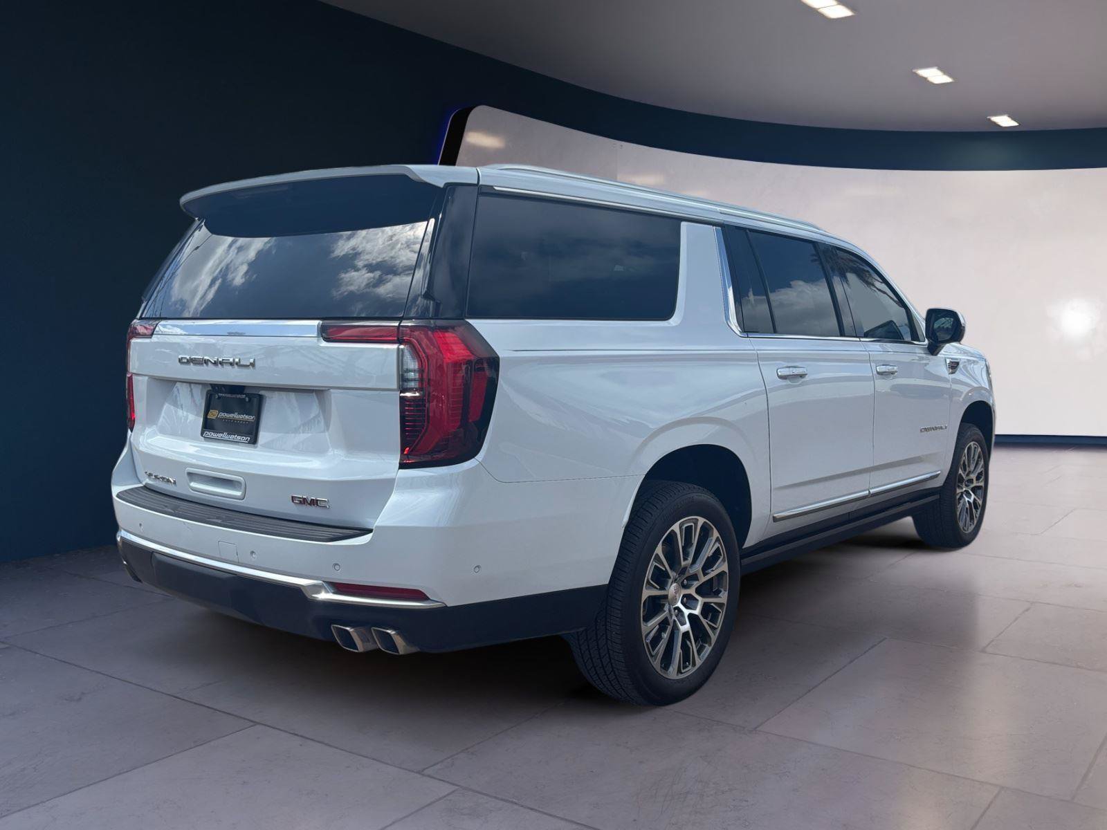 Used 2026 GMC Yukon XL Denali w/ Denali Reserve Package AWD/4WD image 5