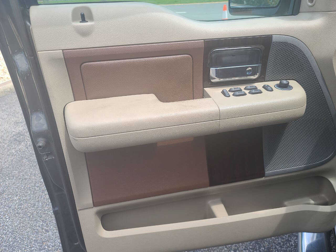 Used 2007 Ford F150 King Ranch AWD/4WD image 26