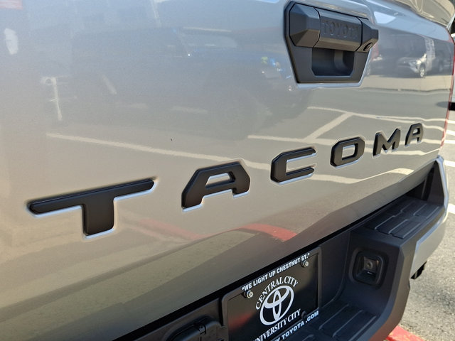 Certified 2026 Toyota Tacoma SR5 AWD/4WD image 29