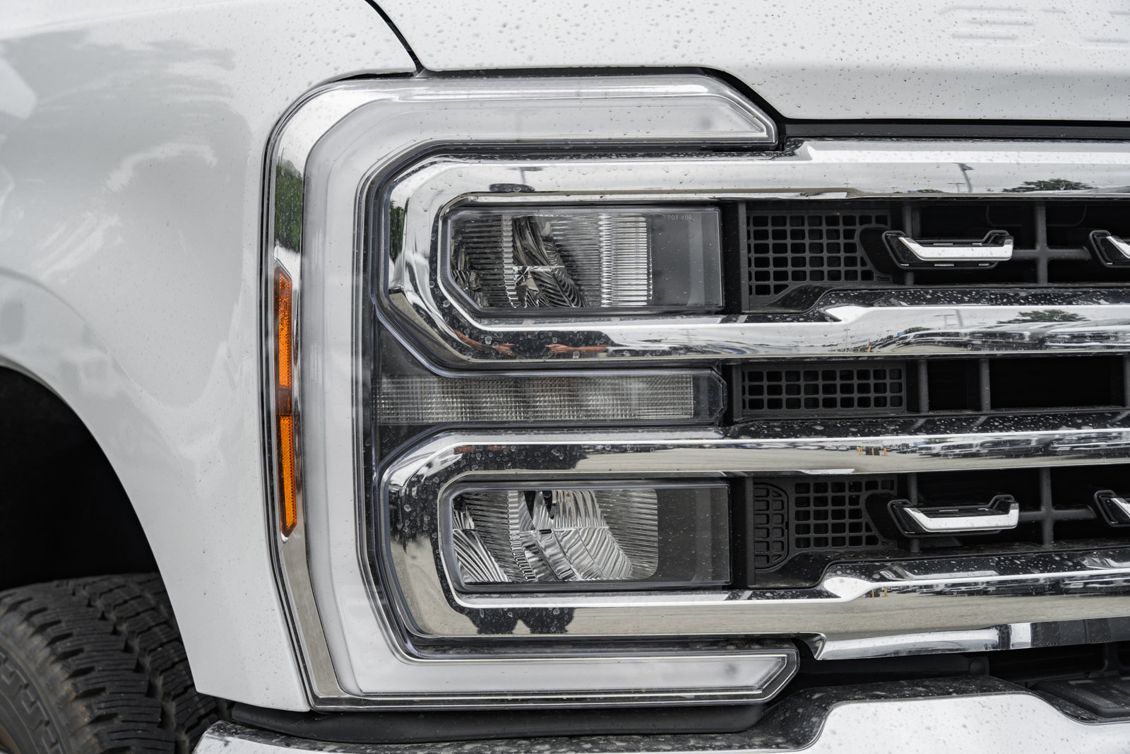 New 2026 Ford F250 Lariat w/ Chrome Package image 11