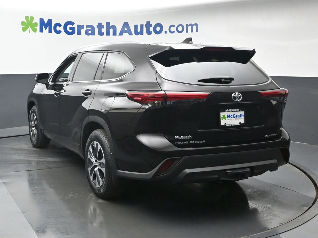 Used 2021 Toyota Highlander XLE image 27