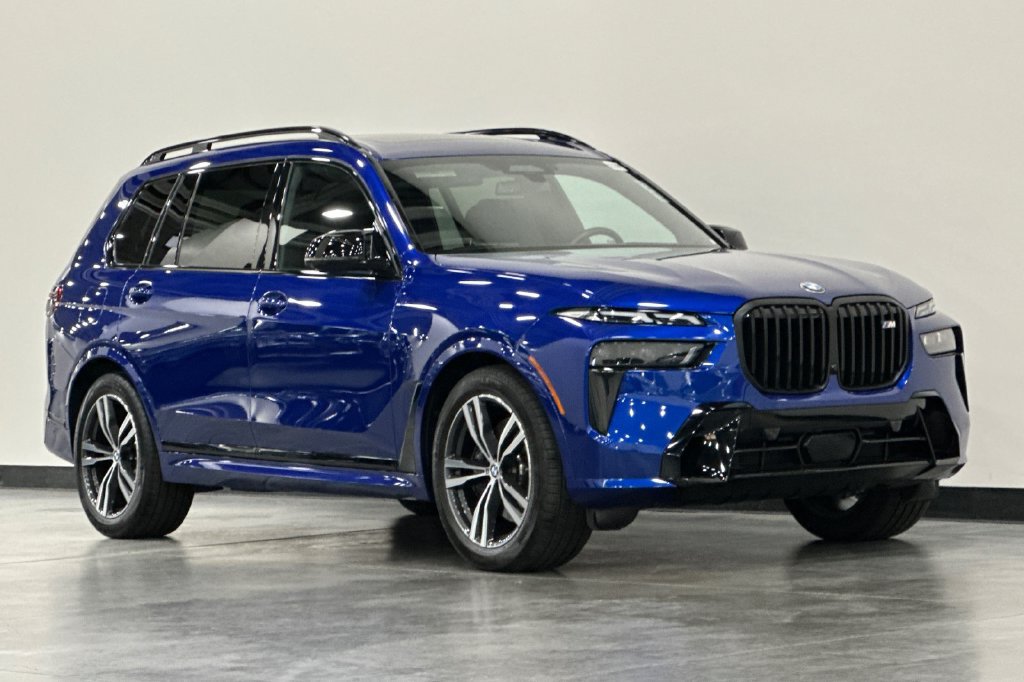 Certified 2025 BMW X7 M60i AWD/4WD image 2