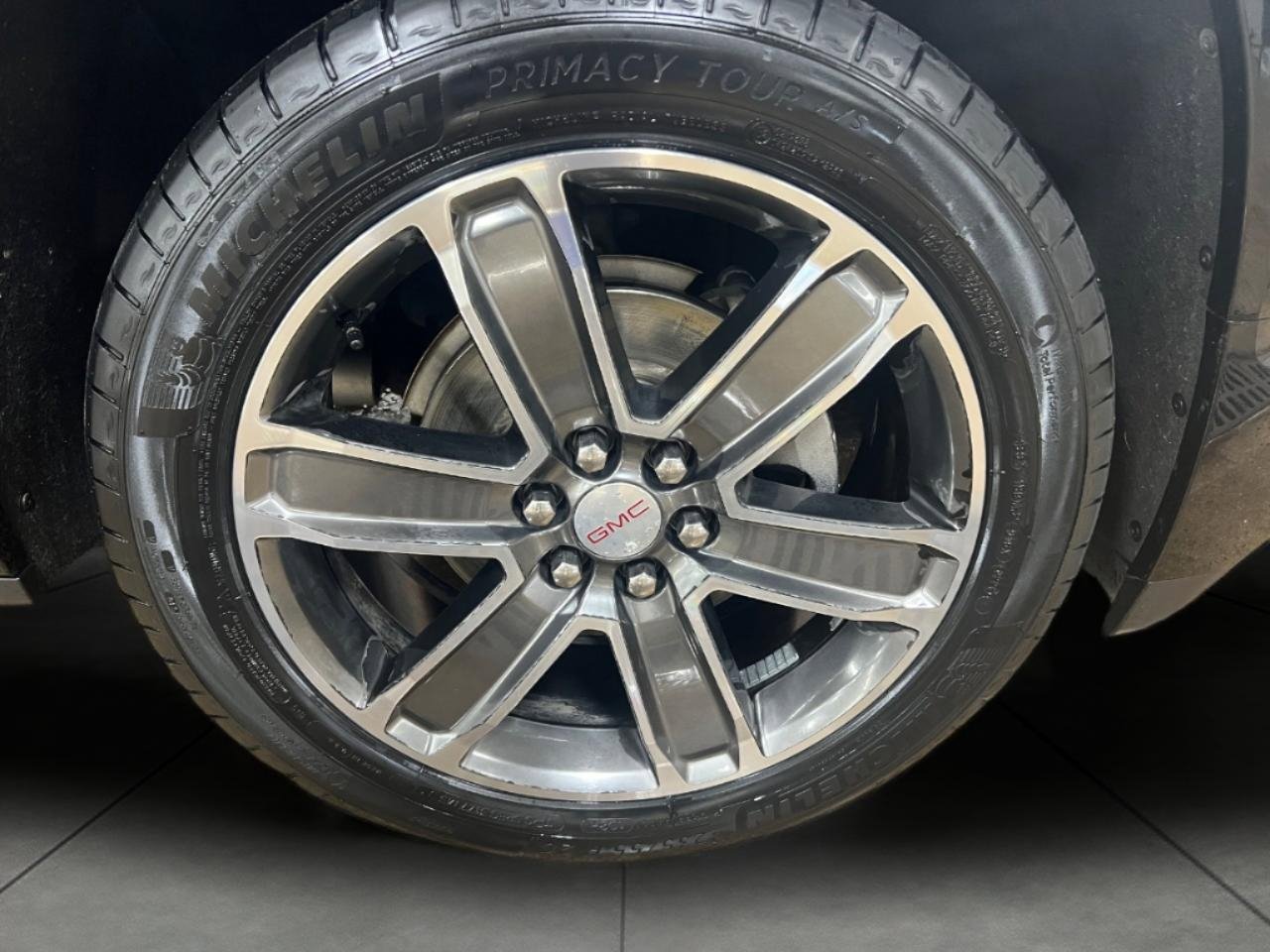 Used 2019 GMC Acadia Denali w/ Technology Package image 9