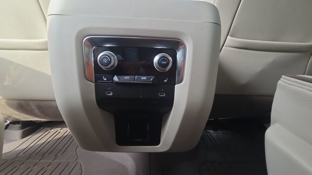 Used 2024 GMC Yukon XL Denali image 20