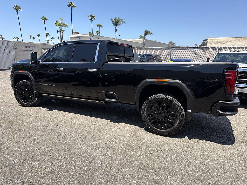 Used 2025 GMC Sierra 2500 Denali Ultimate AWD/4WD image 8