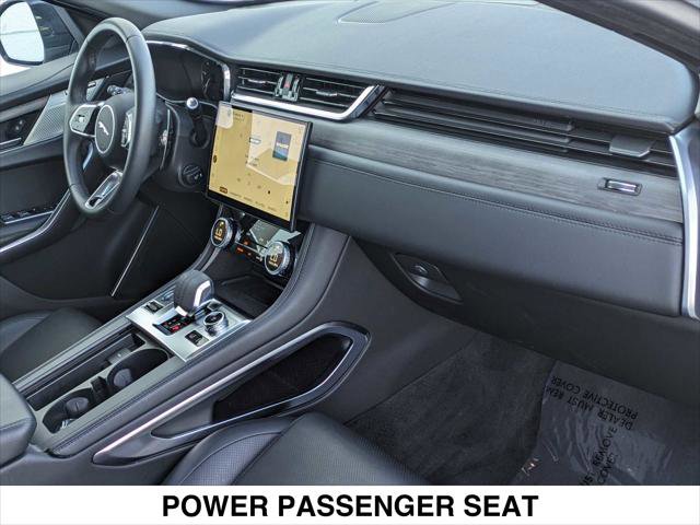 Used 2023 Jaguar F-PACE S image 33