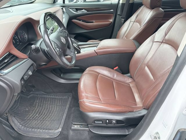 Used 2018 Buick Enclave Avenir w/ Avenir Technology Package AWD/4WD image 15