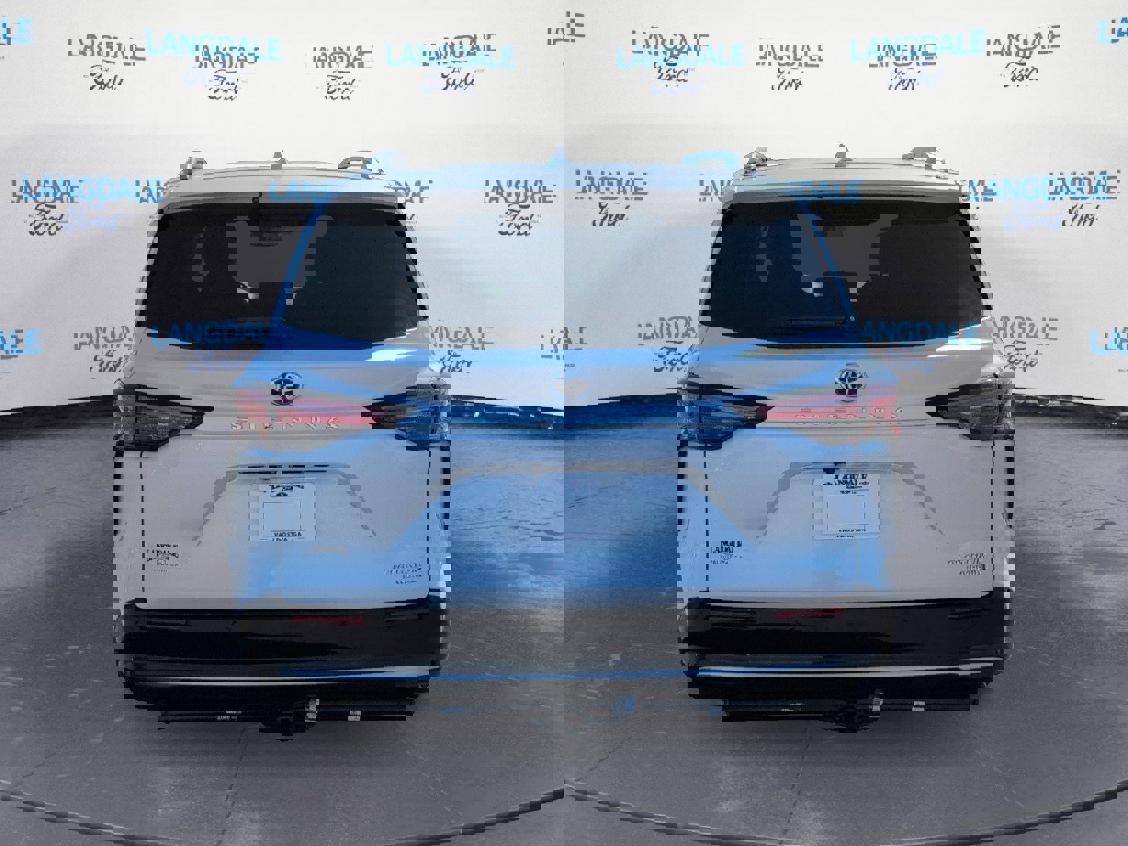 Used 2022 Toyota Sienna Platinum image 8