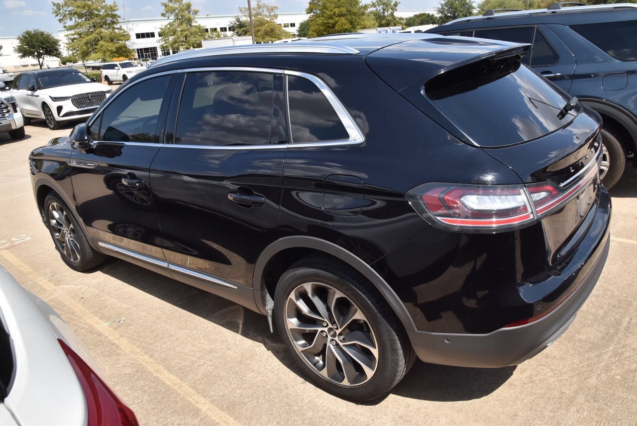 Used 2022 Lincoln Nautilus Reserve w/ Equipment Group 201A FWD image 6