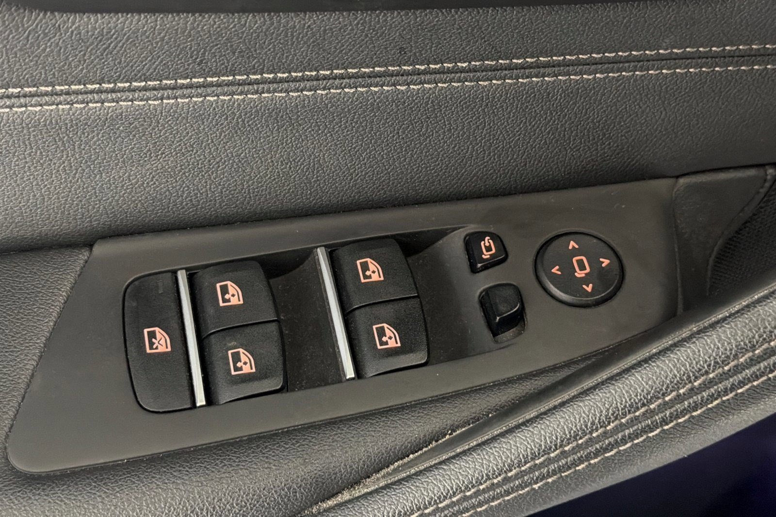 Used 2023 BMW 530i w/ M Sport Package image 14