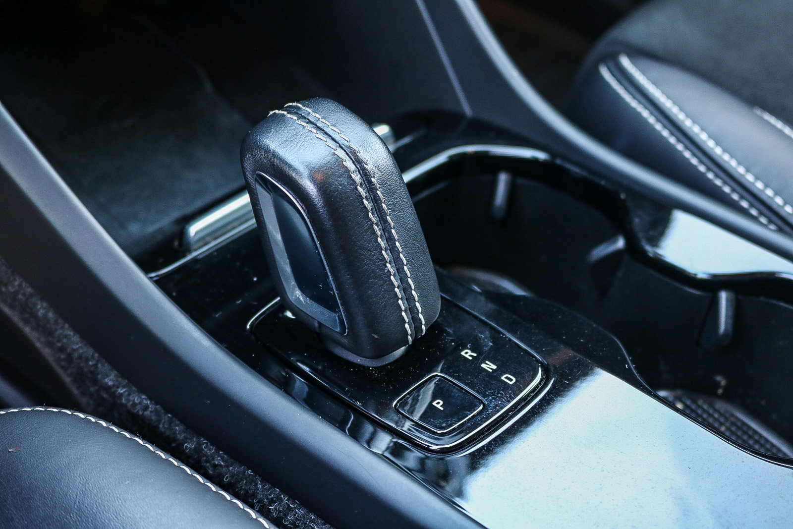 Used 2021 Volvo XC40 P8 Recharge w/ Advanced Package image 19