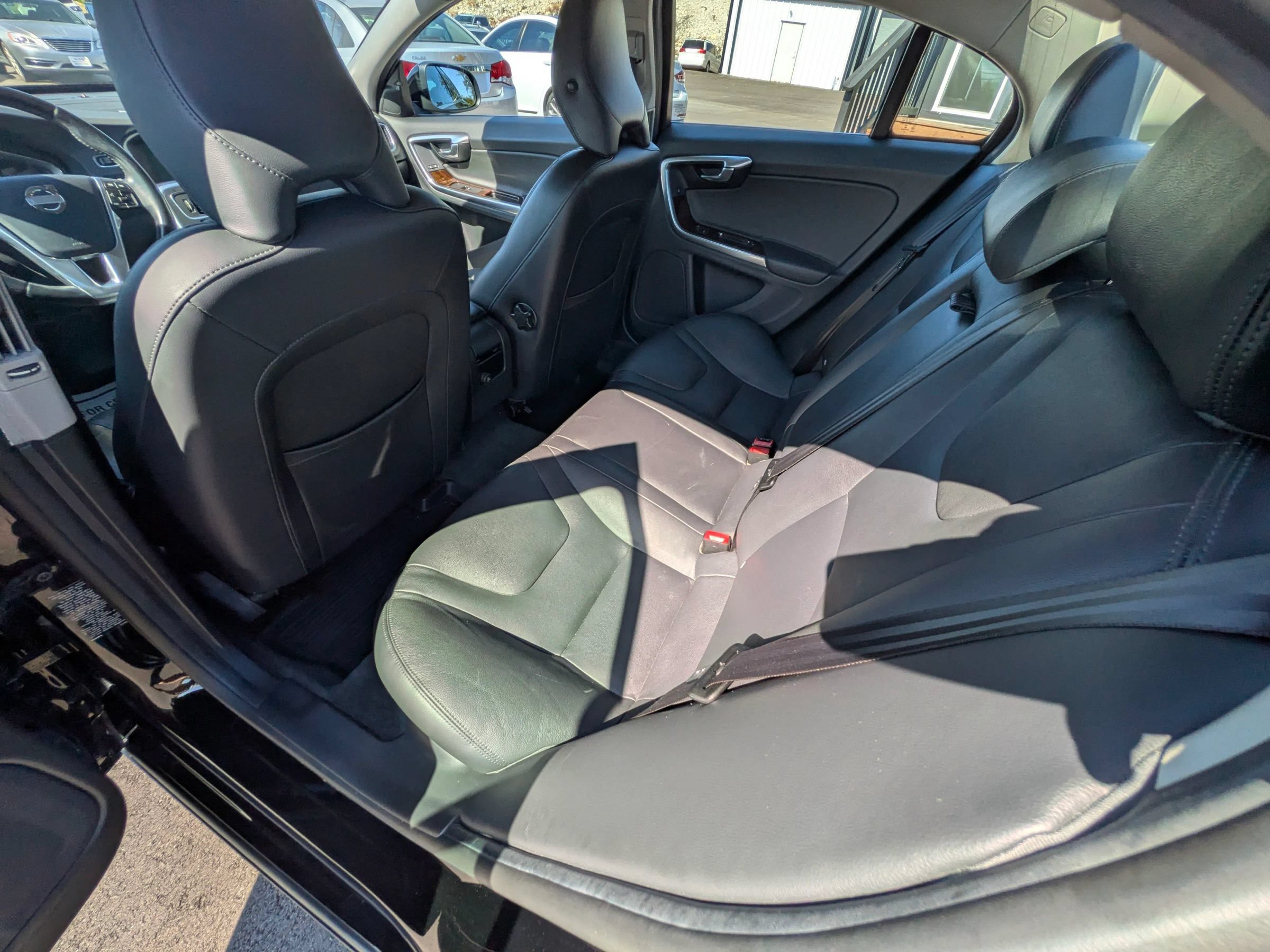 Used 2015 Volvo S60 T5 Platinum FWD image 29