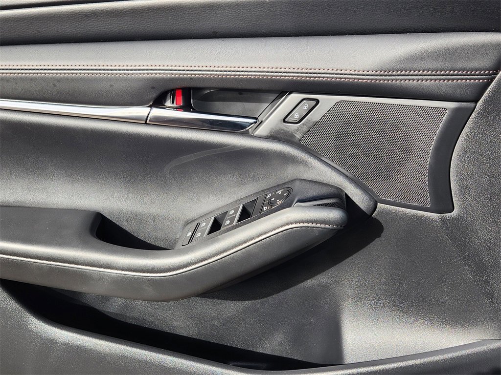 Used 2024 MAZDA MAZDA3 s image 12