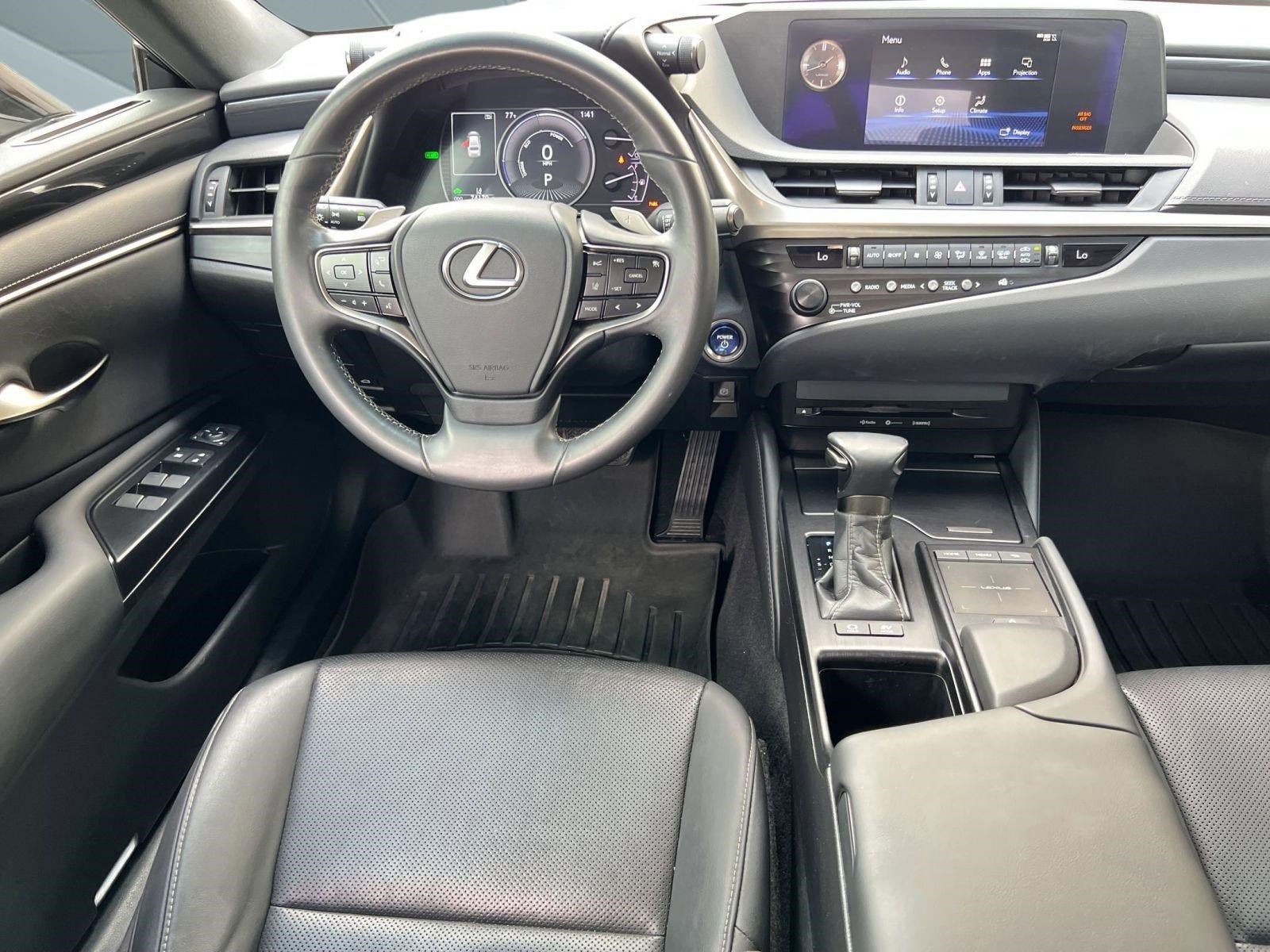 Used 2020 Lexus ES 300h w/ Accessory Package image 28