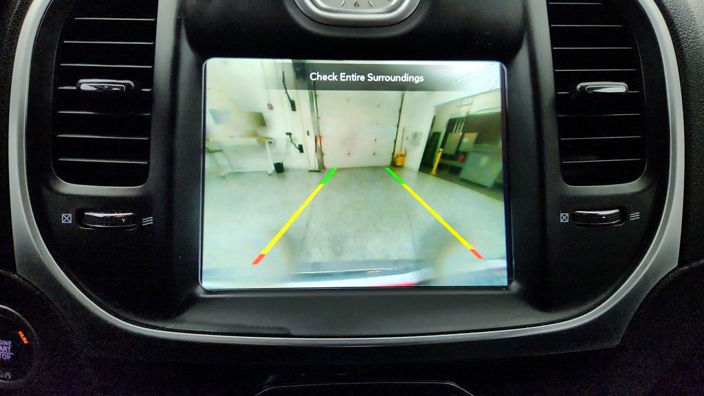 Used 2021 Chrysler 300 Touring w/ Chrome Appearance Package image 17