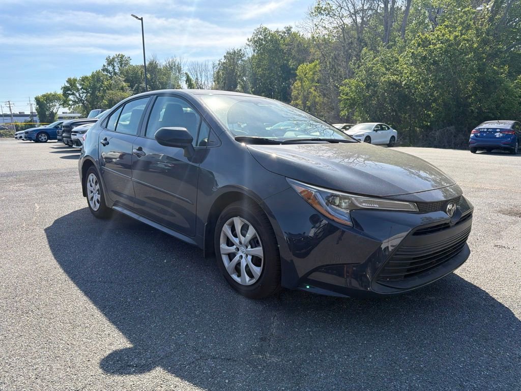 Used 2026 Toyota Corolla LE FWD image 7